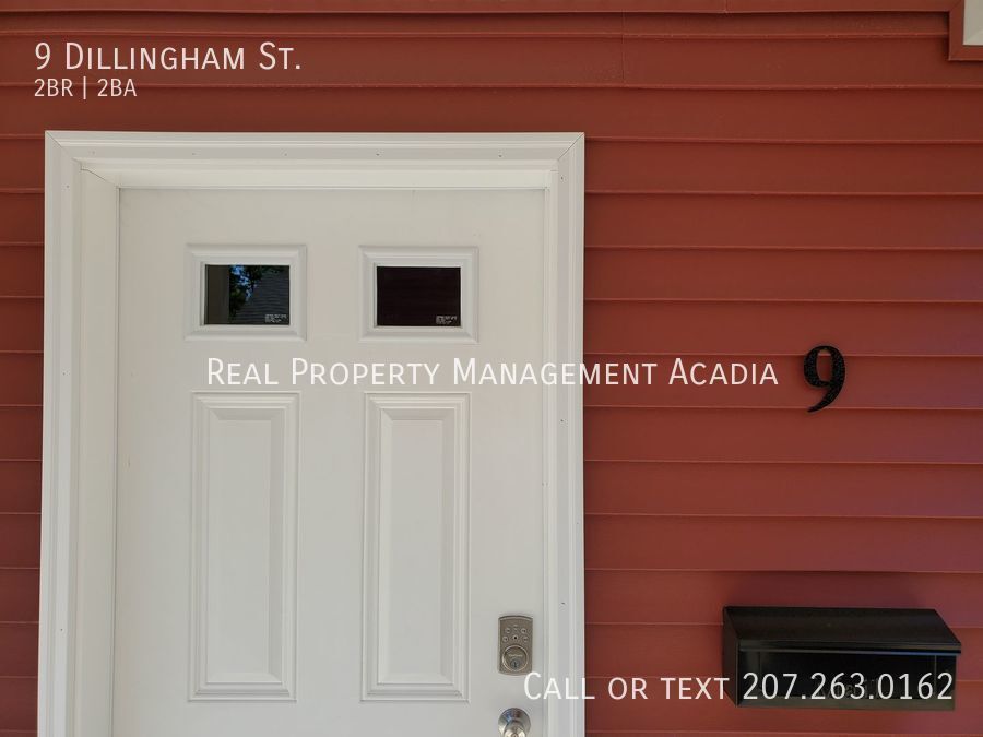 Elegant and Modern Townhouse Downtown House for Rent in Bangor, ME