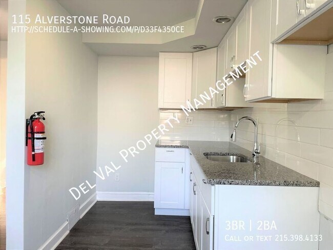 Foto del edificio - Renovated 3-Bdrm Brick Row Home For Rent N...