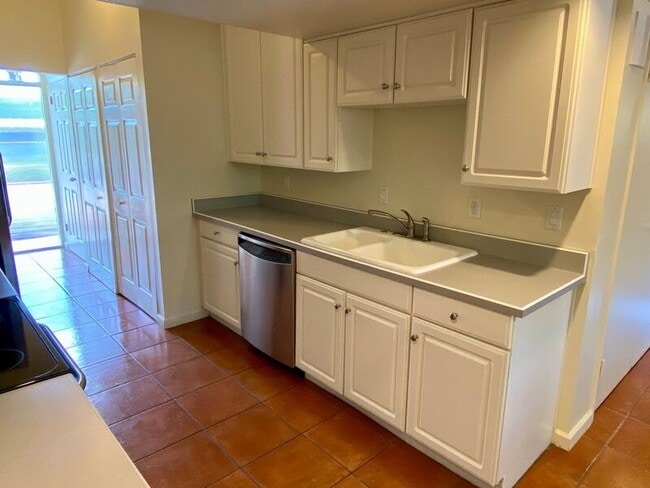 Building Photo - 6741 E Nasumpta Dr
