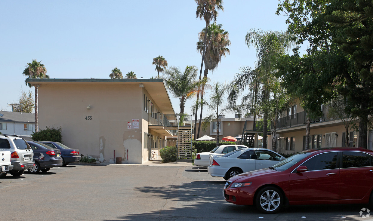 Building Photo - Briarwood Apartments