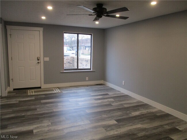 Building Photo - 649 Tollis Pkwy