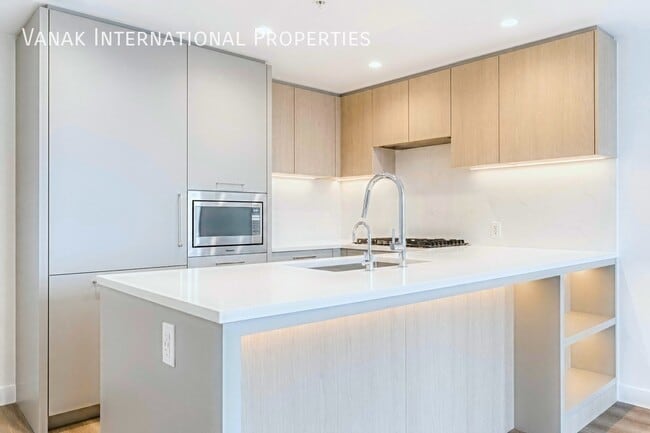 Building Photo - Brand New O2 Metrotown | 2 Bed, 2 Bath + Den Prime Metrotown Location