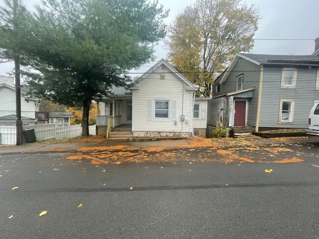 Building Photo - COMING SOON! This is a Lease-to-Own – Not ...
