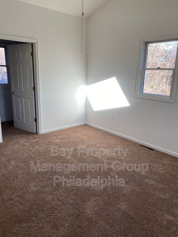 10 Lakeside Ave Unit 2, Devon, PA 19333 Condo for Rent in Devon, PA