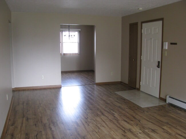 Building Photo - 7404 Eisenhower Dr