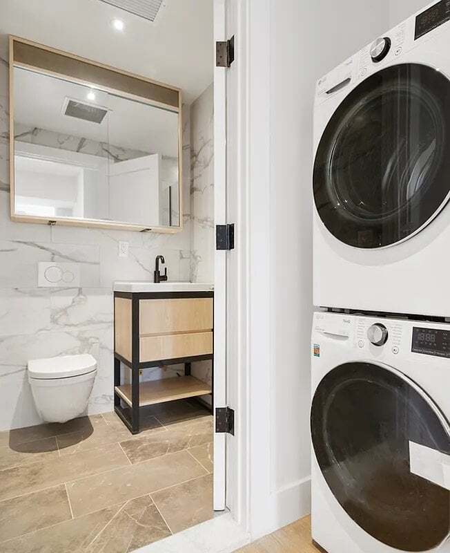 Building Photo - 207 E 4th St