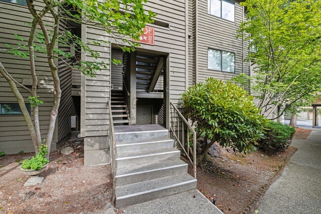 Building Photo - 130 SW 116th St