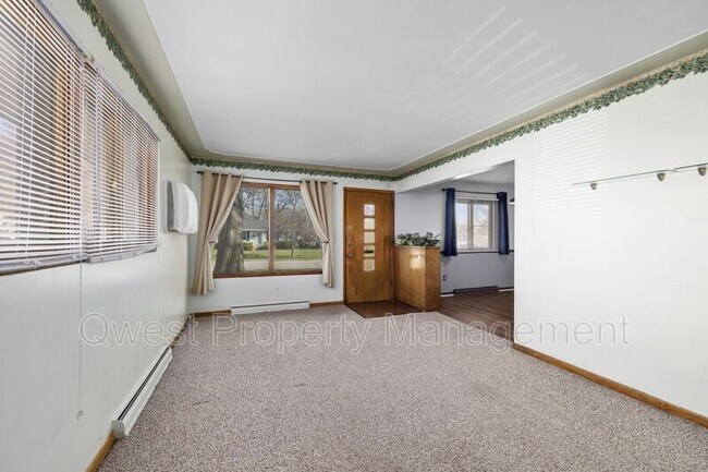 Building Photo - 1722 Kentfield St SW
