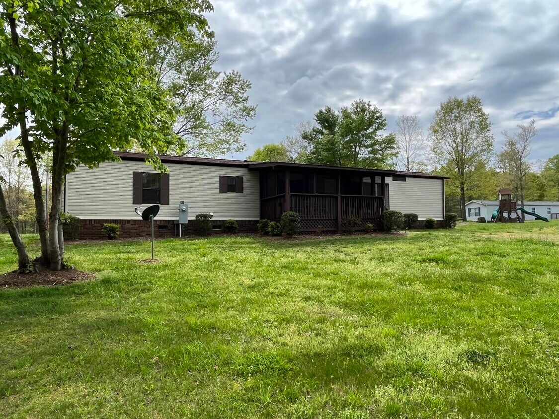 102 Pedal Park LaneHorse country home House for Rent in Tryon, NC