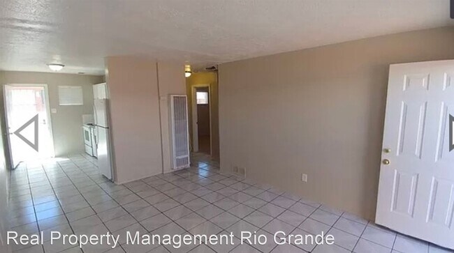 Building Photo - 2 br, 1 bath House - 3433 Ross Ave SE #1