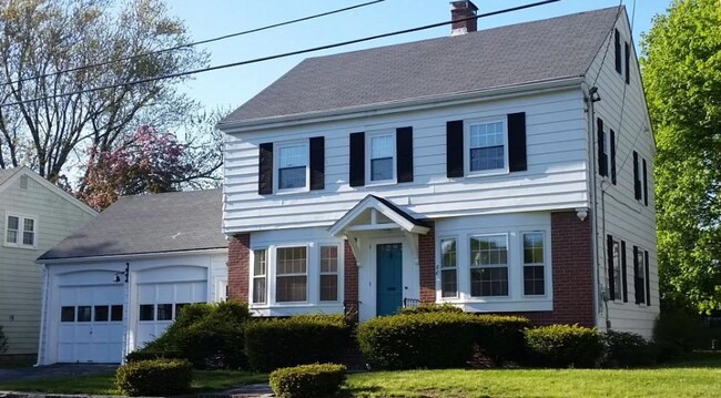 Building Photo - 2BR Home in Back Cove with two bonus offices