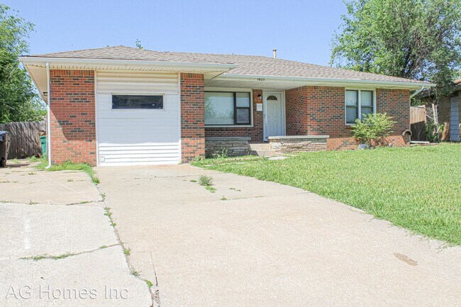 Foto del edificio - 4 br, 1 bath House - 1825 Corrine Drive