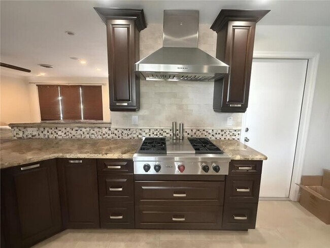 Foto del edificio - 730 SE 3rd Terrace