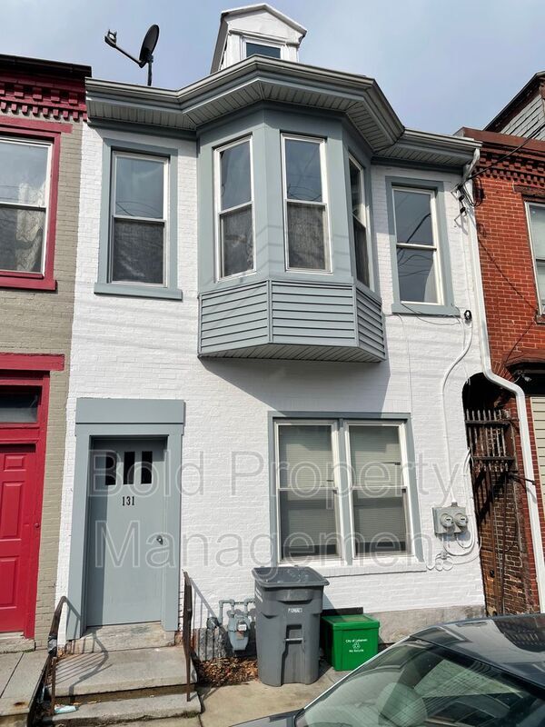 Primary Photo - 131 N 9th St