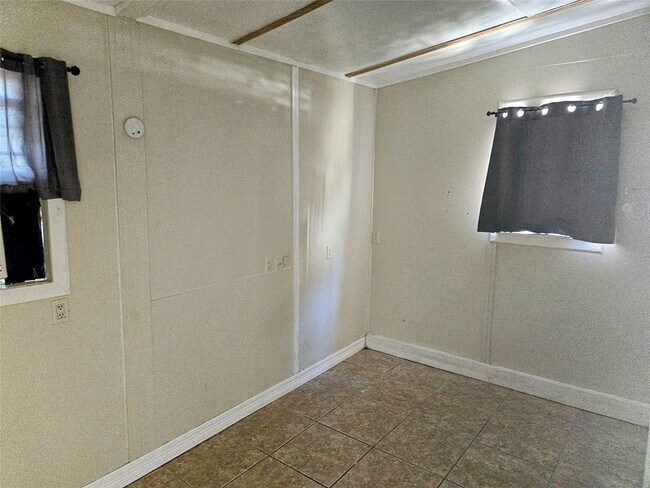 Foto del edificio - 16701 Meadowcroft St