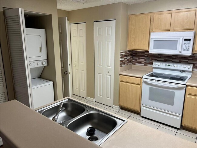 Foto del edificio - 3502 Windy Walk Way