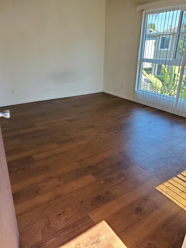 room - 15 19th Ave