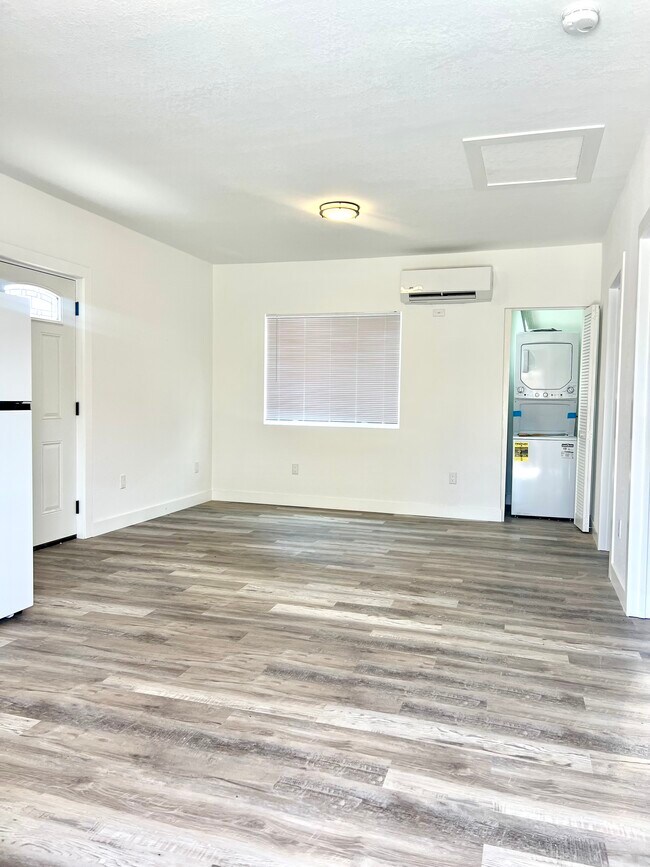 Foto del edificio - 17205 Saticoy St