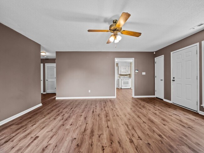 Foto del edificio - Welcome to Springdale Acres!