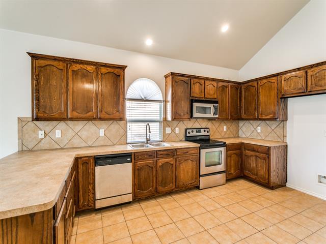 Building Photo - 6357 Redeagle Creek Dr