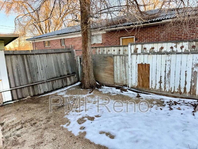 Foto del edificio - 1931 Valley Rd