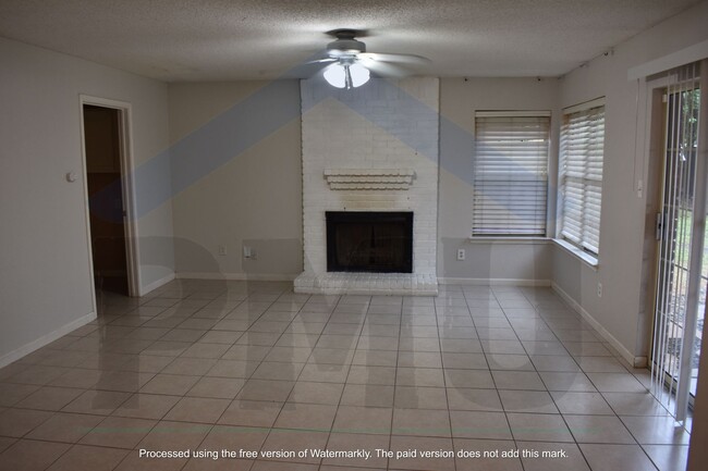 Building Photo - AVAILABLE NOW!!! Lovely 3-bedroom, 2.5-bat...