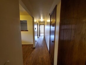 Building Photo - 1702 NW Gray Warr Pl
