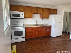 Building Photo - 2407 Tusitala St