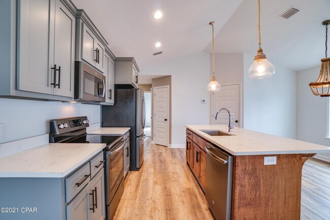 Foto del edificio - 2621 Katie Marie Ln