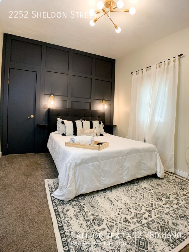Foto del edificio - 2252 Sheldon St
