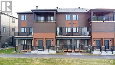 Building Photo - 518 Parnian Private
