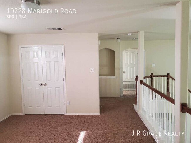 Foto del edificio - 10228 Marigold