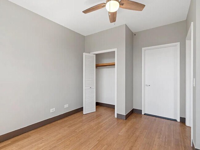 Foto del edificio - 5-43 48th Avenue