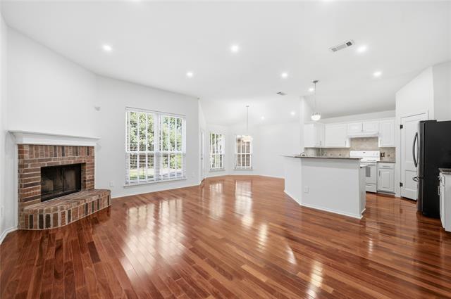 Building Photo - 8625 Stetson Dr