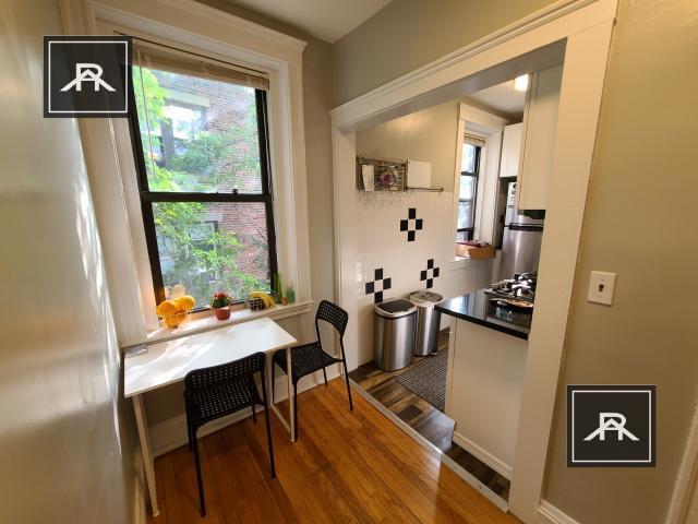 Foto del edificio - 3 bedroom in Brighton MA 02135