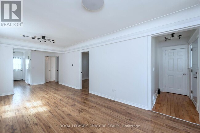 Building Photo - 25 Tuxedo Ave N