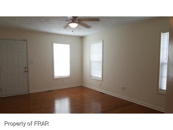 Foto del edificio - 4506 Sterling St
