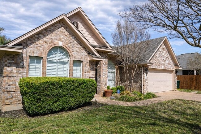 Building Photo - 1101 Old Ml Rd