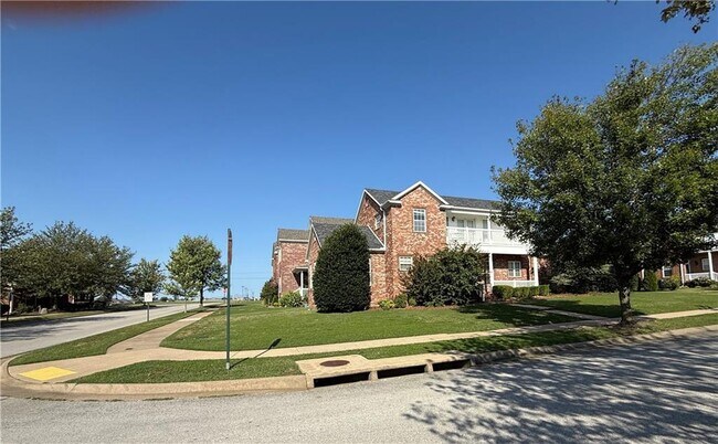 Foto del edificio - 422 J.T.L Pkwy