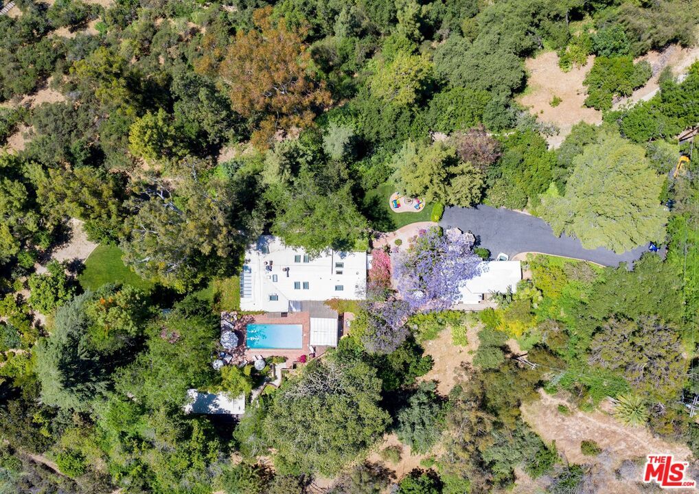 Primary Photo - 9626 OAK PASS Rd