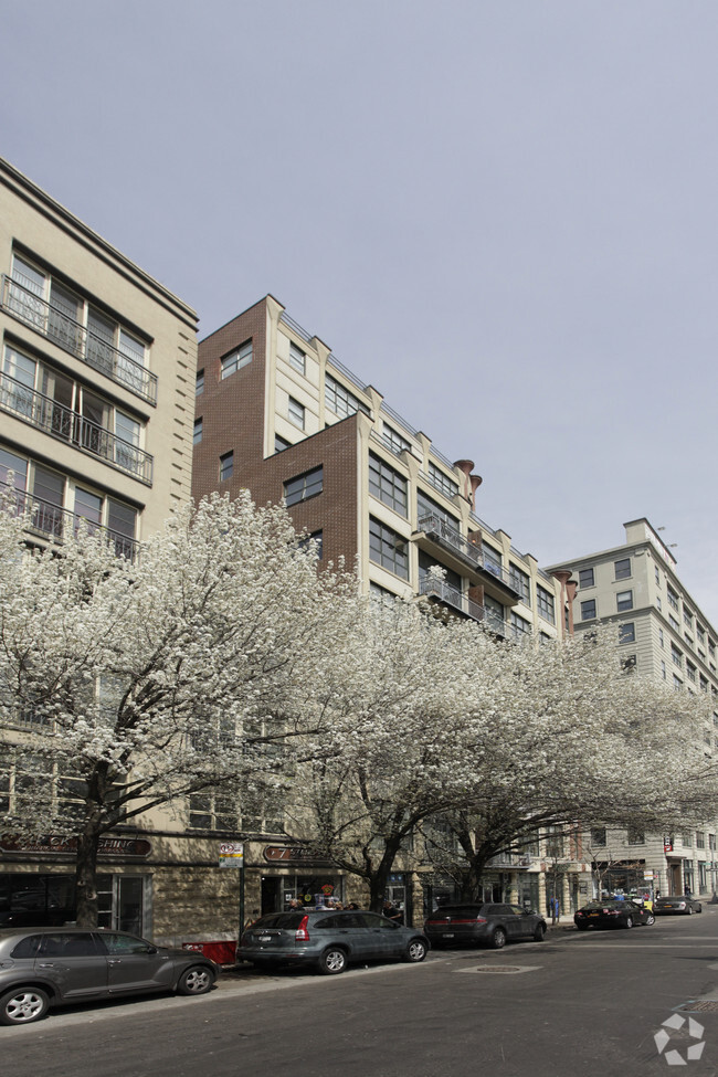 Building Photo - Bridgefront Condominiums