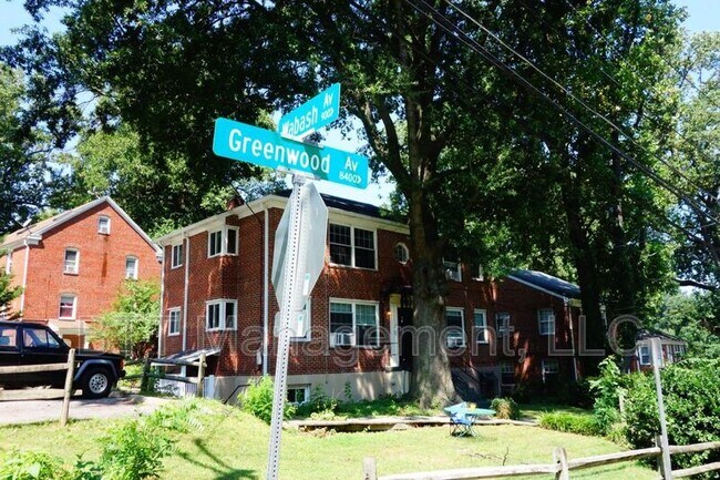 Building Photo - 8400 Greenwood Ave