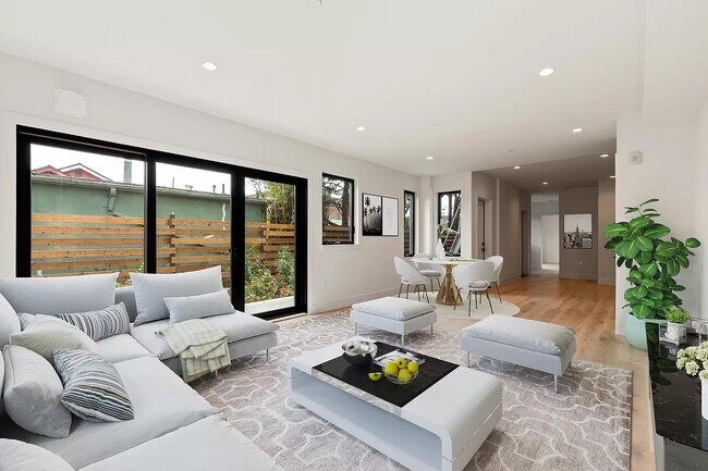 Building Photo - 2747 San Pablo Ave