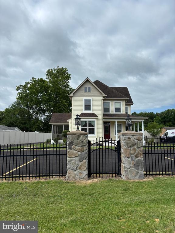 Building Photo - 28795 Old Village Rd