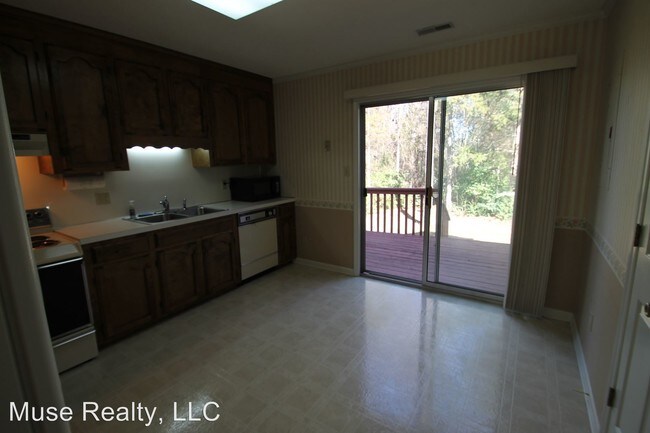 Building Photo - 2 br, 2 bath House - 250 Pointe Circle