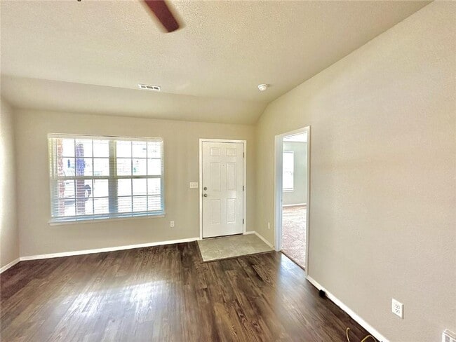 Building Photo - 1600 Scotland Dr