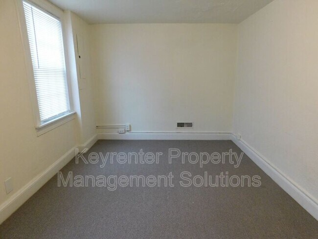 Building Photo - 811 E Beverley St