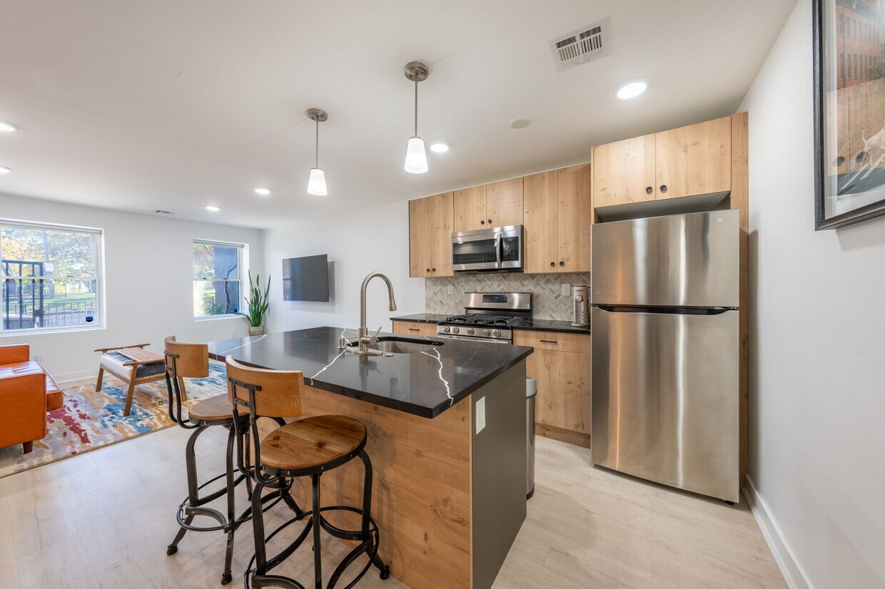 Foto principal - 782 Grand St