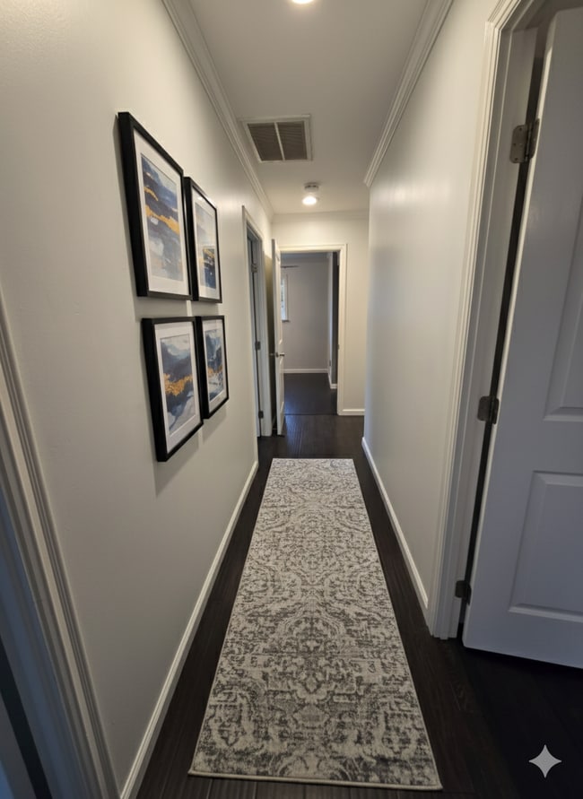 Foto del edificio - 13522 Utopia Rd