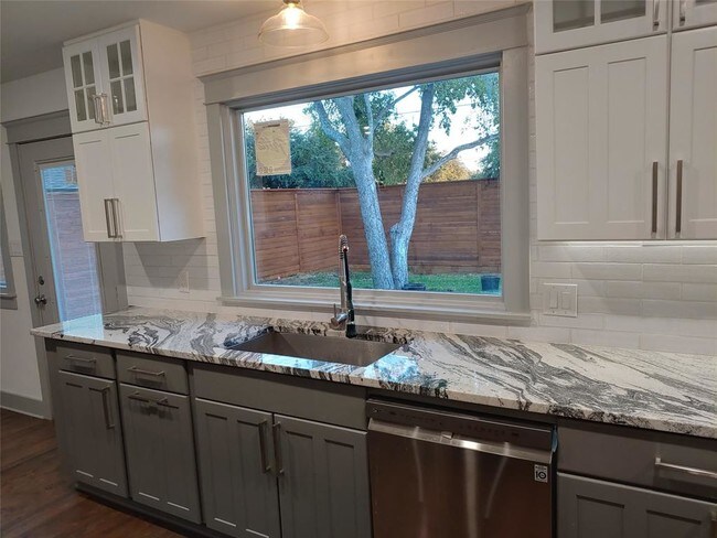 4108 Desert Garden Dr Plano Tx 75093 House For Rent In Plano